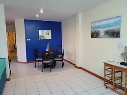 Choc Amazing Beach Apartment 1