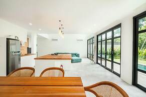 Umalas Living Managed By CPM Bali