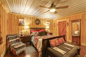 Cozy Hiltons Apartment w/ Fireplace & River Access