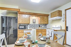 1 Mi to Historic Pleasure Pier: Galveston Home