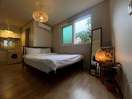 Jnineguesthouse