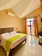 Hotel Madrigal Manta Beach