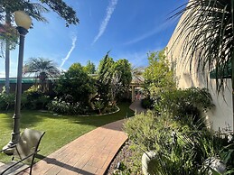 Hotel Pacific Garden