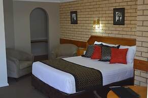 Hilltops Retreat Motor Inn