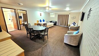 Hilltops Retreat Motor Inn