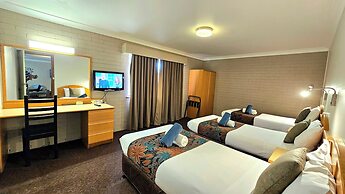 Hilltops Retreat Motor Inn