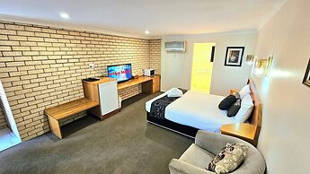 Hilltops Retreat Motor Inn