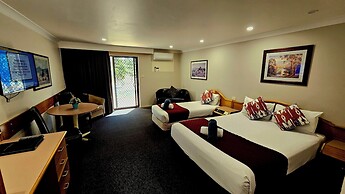 Hilltops Retreat Motor Inn