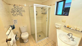 Hilltops Retreat Motor Inn