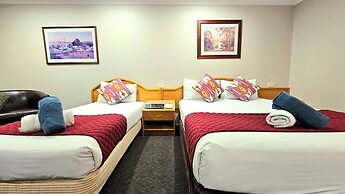 Hilltops Retreat Motor Inn