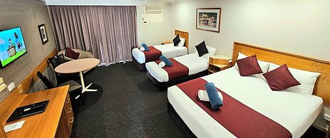 Hilltops Retreat Motor Inn