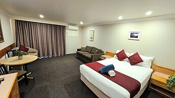 Hilltops Retreat Motor Inn