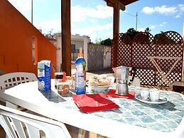 Tanoshii Holiday Home on the Ground Floor With Outdoor Space and Parki