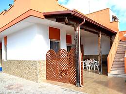 Tanoshii Holiday Home on the Ground Floor With Outdoor Space and Parki
