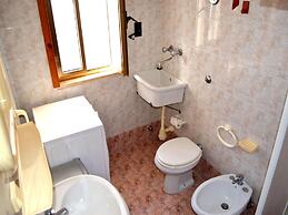 Tanoshii Holiday Home on the Ground Floor With Outdoor Space and Parki