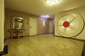 Premier Suites Business Hotel