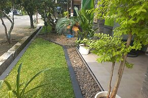 OYO 93892 Homestay Koe Syariah