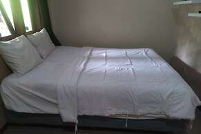 OYO 93892 Homestay Koe Syariah