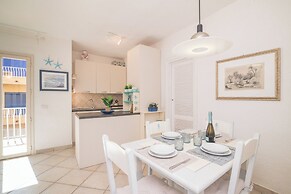 Il Vecchio Faro A37 150mt From The Beach