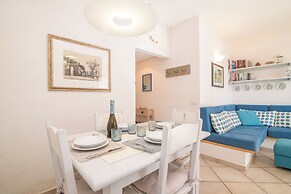 Il Vecchio Faro A37 150mt From The Beach