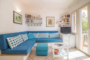 Il Vecchio Faro A37 150mt From The Beach