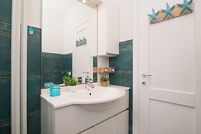 Il Vecchio Faro A37 150mt From The Beach