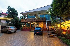 Hotel Harmony & Little Bites Bistro