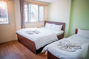 Hotel Harmony & Little Bites Bistro