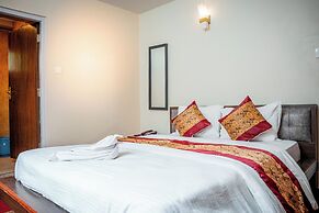 Hotel Harmony & Little Bites Bistro