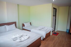 Hotel Harmony & Little Bites Bistro