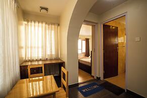 Hotel Harmony & Little Bites Bistro