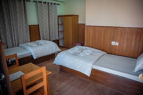 Hotel Harmony & Little Bites Bistro