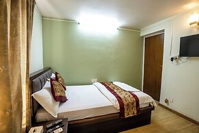 Hotel Harmony & Little Bites Bistro