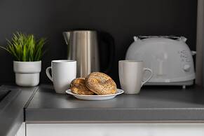 Studio Solec Warsaw by Renters