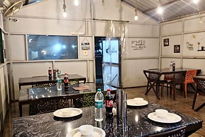 Goroomgo Morning Moon Bhimtal