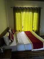 Goroomgo Morning Moon Bhimtal