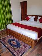 Goroomgo Morning Moon Bhimtal