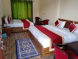 Goroomgo Morning Moon Bhimtal