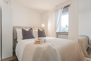 Pretty Studio in old Town