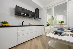 Złoty Potok Apartment Warsaw by Renters