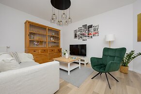 Złoty Potok Apartment Warsaw by Renters