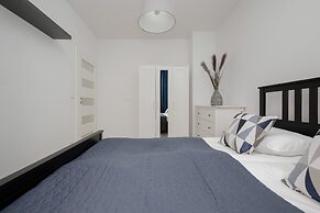 Złoty Potok Apartment Warsaw by Renters