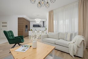 Złoty Potok Apartment Warsaw by Renters