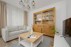 Złoty Potok Apartment Warsaw by Renters