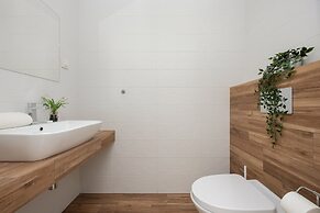 Złoty Potok Apartment Warsaw by Renters