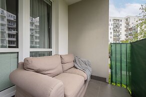 Złoty Potok Apartment Warsaw by Renters