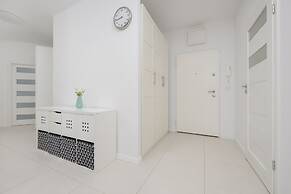 Złoty Potok Apartment Warsaw by Renters