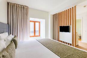 Porta da Arrábida Suites