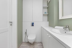 Apartment Near the River by Renters