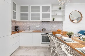 Apartment Near the River by Renters